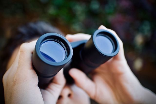 can binoculars damage your eyes