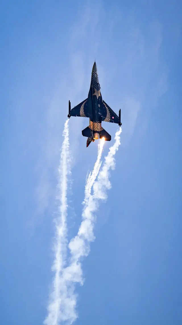 Choosing Binoculars for PlaneSpotting and Air Shows Binoculars Guru