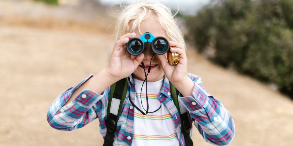 are binoculars safe for kids?